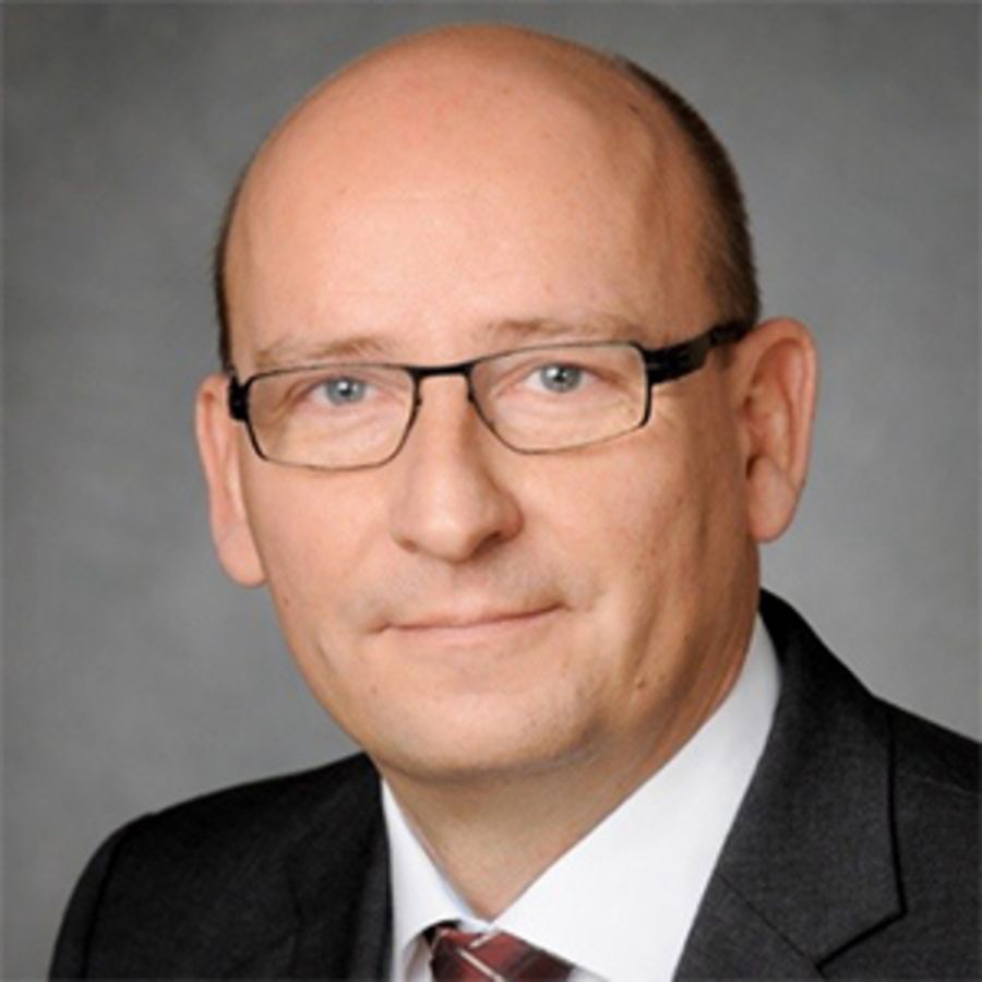Michael Sleven, Geschäftsführer der LEM Europe GmbH Michael Sleven, Geschäftsführer der LEM Europe GmbH