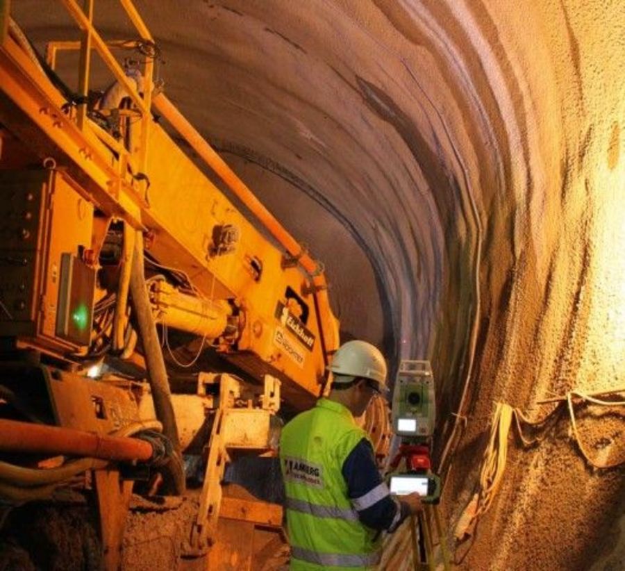 Der Tunnelbau gehört zu wichtigen Aufgaben der Amberg Technologies AG Der Tunnelbau gehört zu wichtigen Aufgaben der Amberg Technologies AG