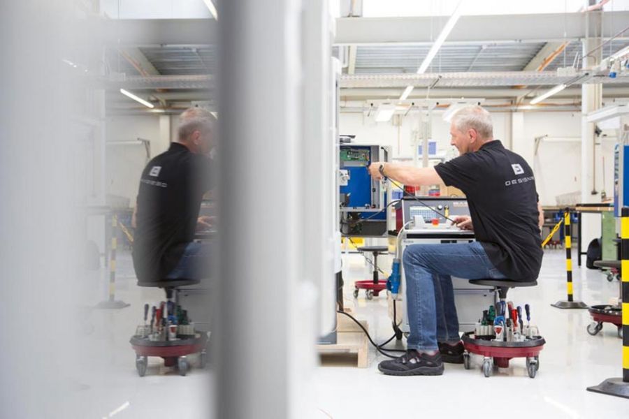 DESIGNA Verkehrsleittechnik weltweit 550 Mitarbeiter DESIGNA Verkehrsleittechnik weltweit 550 Mitarbeiter