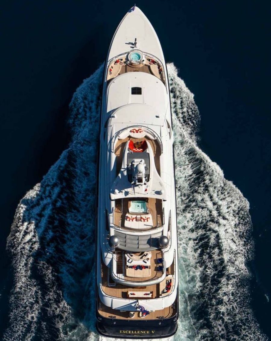Die Motoryacht Excellence V der Abeking & Rasmussen Schiffs- und Yachtwerft Aktiengesellschaft Die Motoryacht Excellence V der Abeking & Rasmussen Schiffs- und Yachtwerft Aktiengesellschaft