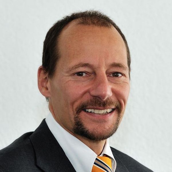 Alex Sturzenegger, Geschäftsführer und Miteigentümer. Alex Sturzenegger, Geschäftsführer und Miteigentümer.