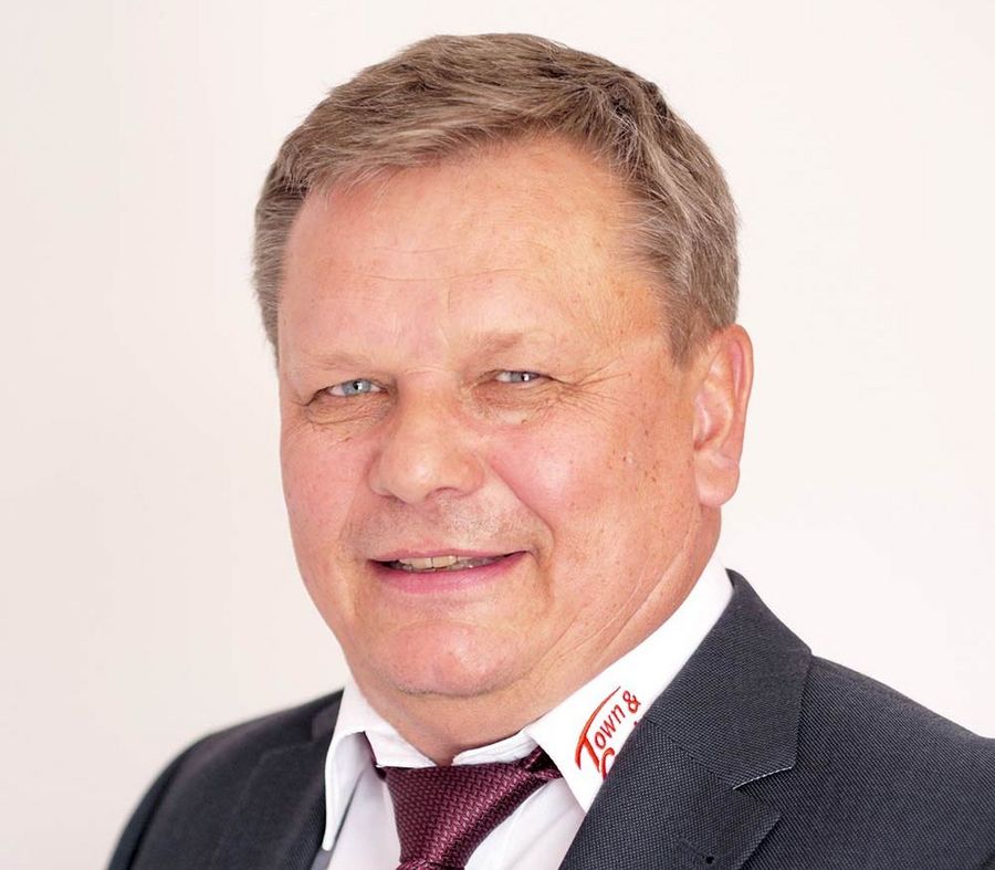 Dipl.-Ing. Konrad Michalek, Geschäftsführer der Michalek Wohntraum GmbH Dipl.-Ing. Konrad Michalek, Geschäftsführer der Michalek Wohntraum GmbH