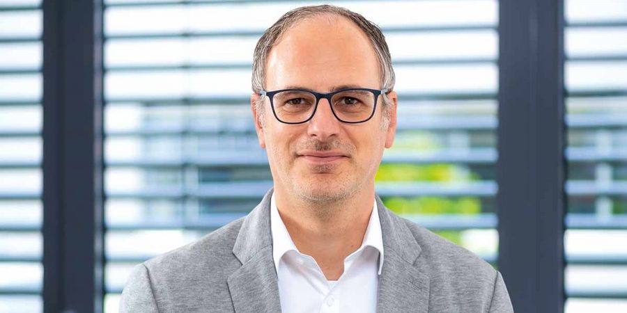 Markus Leson, General Manager der Tokuyama Dental Deutschland GmbH