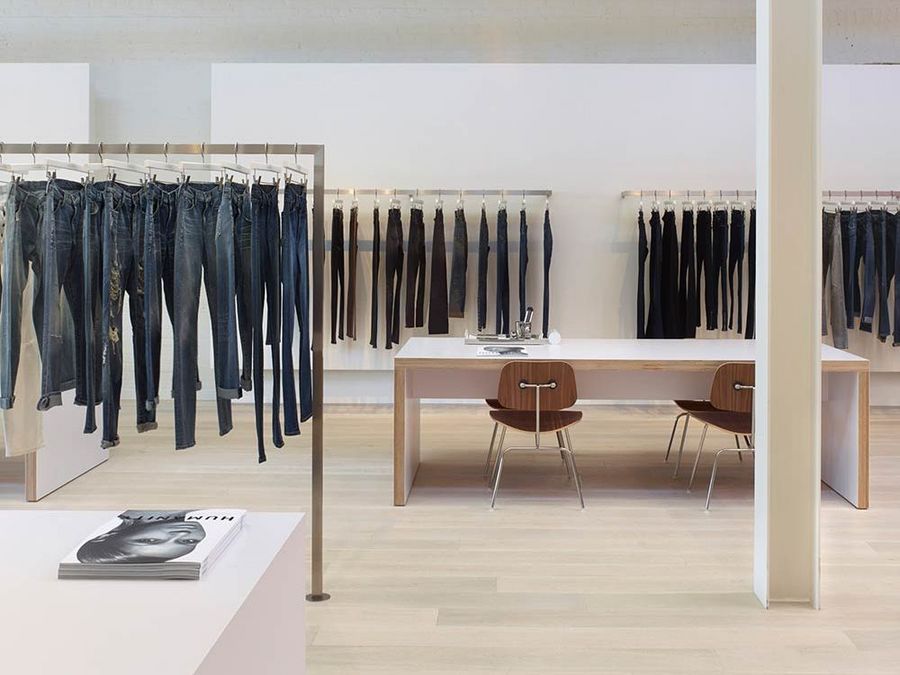 Showroom von Citizens of Humanity. Showroom von Citizens of Humanity.