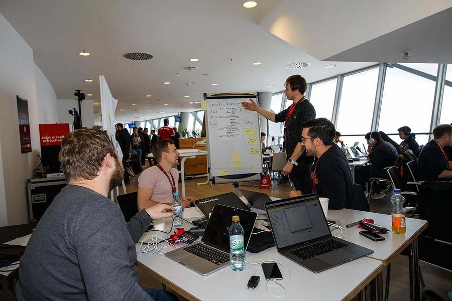 FC Bayern München AG FC Bayern Hackdays