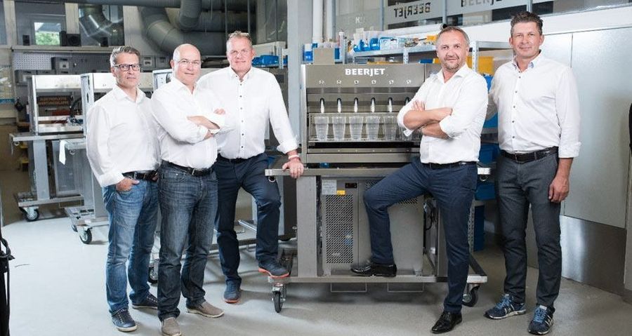Das Gründerteam am „Jet“ (v.l.): Stefan Elmer, Mag. Ernst Koller, Ludwig Kleinlehner, Max Weigl und Thomas Schuller 