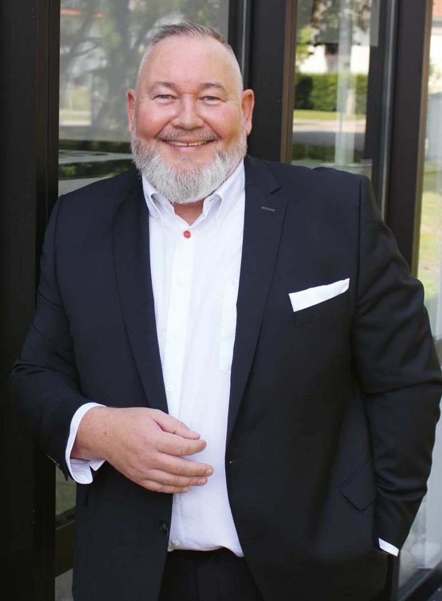 Frank Reisenauer, Geschäftsführer der SHADESIGN GmbH Frank Reisenauer, Geschäftsführer der SHADESIGN GmbH
