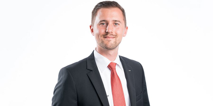 David Liebsch, Geschäftsführer der Autohaus Gelnhausen Geiger & Liebsch GmbH & Co. KG David Liebsch, Geschäftsführer der Autohaus Gelnhausen Geiger & Liebsch GmbH & Co. KG