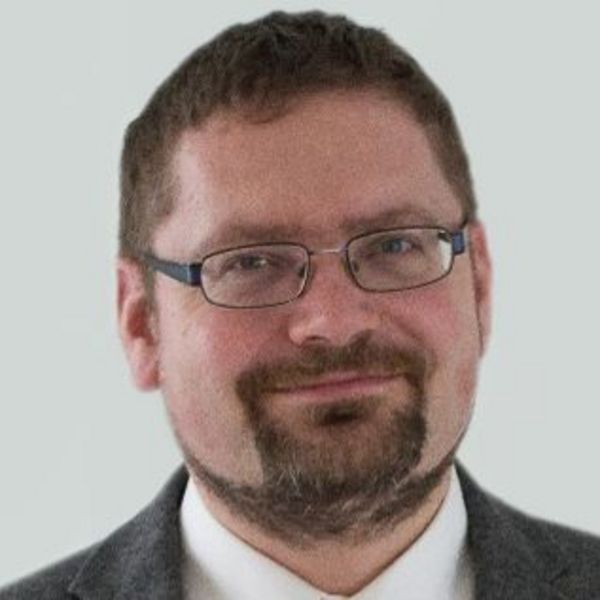 Geschäftsführer und Gesellschafter Norman Herzig Geschäftsführer und Gesellschafter Norman Herzig