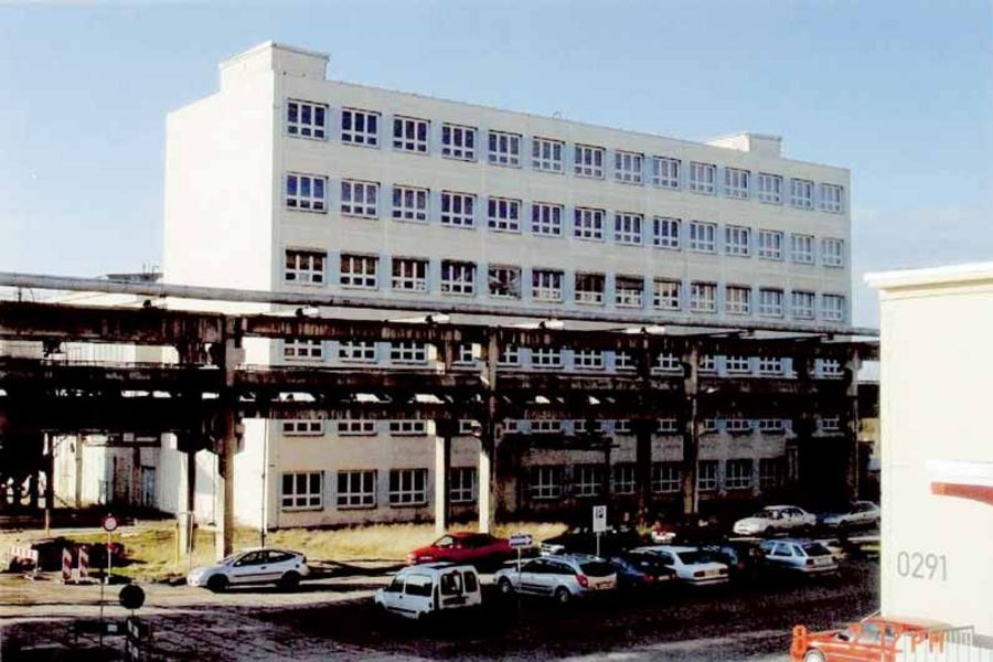 Folienwerk Wolfen altes Firmengebäude in Bitterfeld-Wolfen Folienwerk Wolfen altes Firmengebäude in Bitterfeld-Wolfen