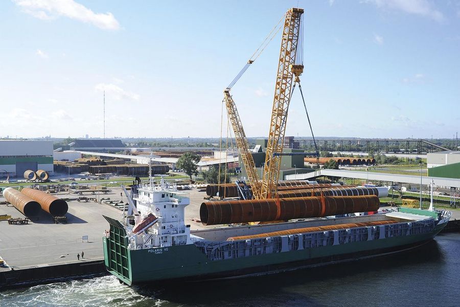 Transport der Rohre von EEW SPC per Schiff. Transport der Rohre von EEW SPC per Schiff.
