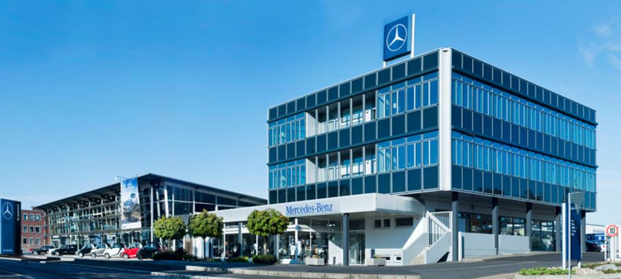 Hauptsitz Aschaffenburg: Firmenzentrale des Autohauses. Hauptsitz Aschaffenburg: Firmenzentrale des Autohauses.