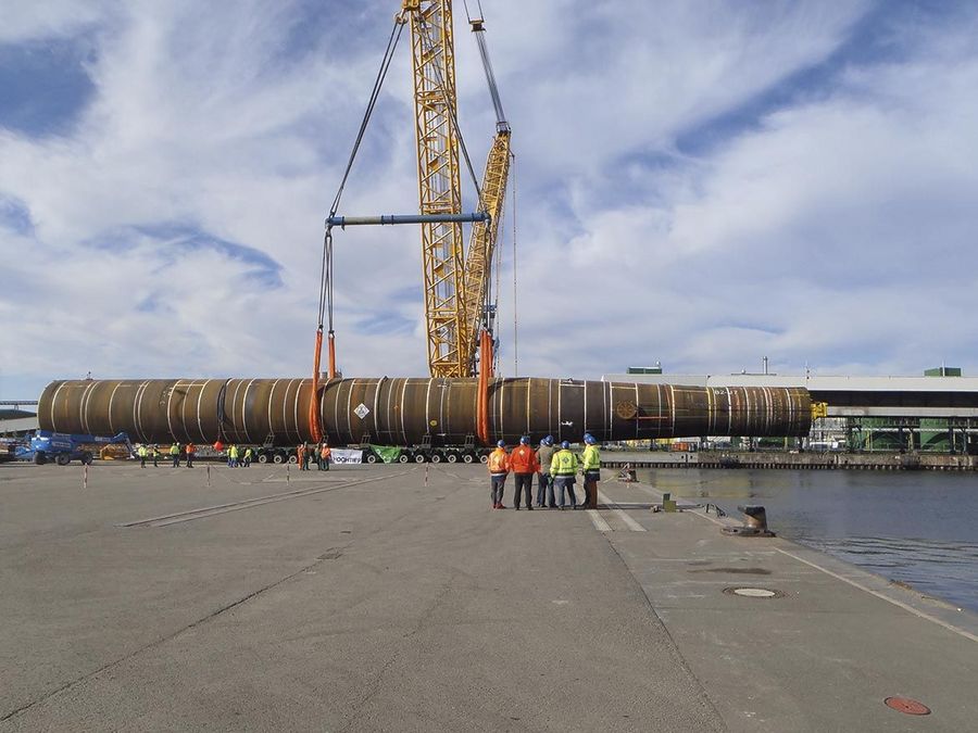 Von EEW Special Pipe Constructions gefertigtes Rohr. Von EEW Special Pipe Constructions gefertigtes Rohr.
