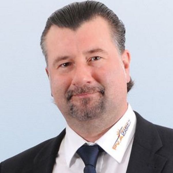 Geschäftsführer Markus Kusterer Geschäftsführer Markus Kusterer