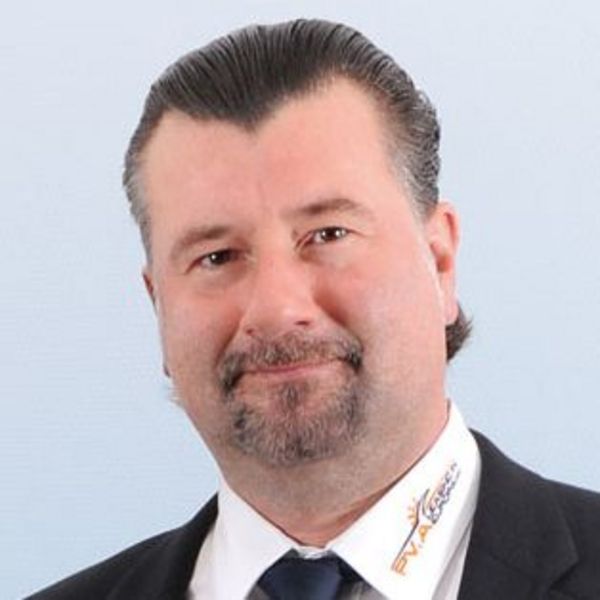 Geschäftsführer Markus Kusterer Geschäftsführer Markus Kusterer