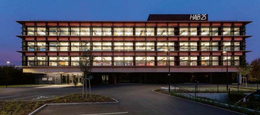 MCE - Das neue Bürogebäude der HABAU GROUP MCE - Das neue Bürogebäude der HABAU GROUP