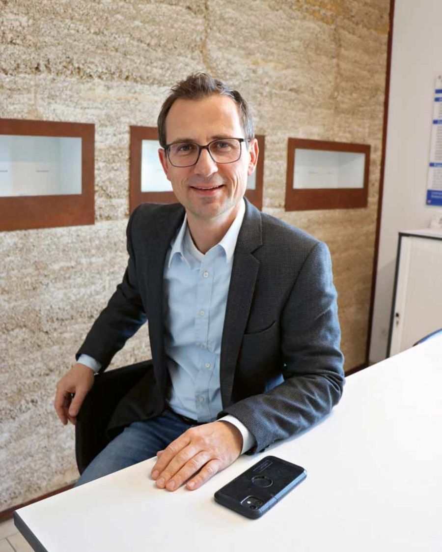 Dipl.-Ing. Franz Rösl Geschäftsführer der RÖSL GmbH & Co. KG Dipl.-Ing. Franz Rösl Geschäftsführer der RÖSL GmbH & Co. KG