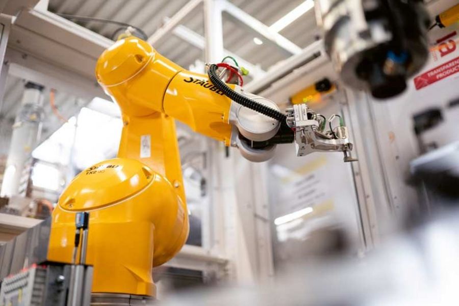 Albrecht Elektrotechnik Roboter im Einsatz Albrecht Elektrotechnik Roboter im Einsatz