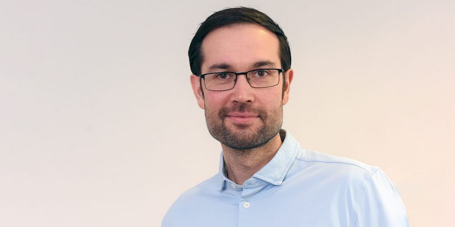 Jan Holewa, Geschäftsführer in der Unternehmensgruppe GLUTH Jan Holewa, Geschäftsführer in der Unternehmensgruppe GLUTH
