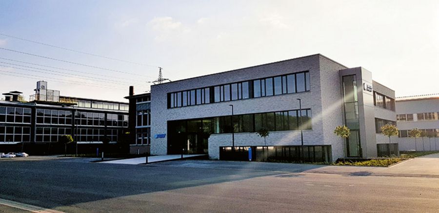 Seit 1925 hat die Christian Pfeiffer Maschinenfabrik GmbH ihren Hauptsitz in Beckum in Nordrhein-Westfalen Seit 1925 hat die Christian Pfeiffer Maschinenfabrik GmbH ihren Hauptsitz in Beckum in Nordrhein-Westfalen