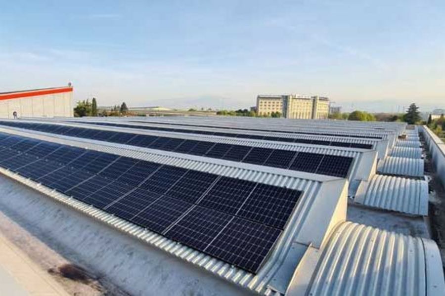 Mader Photovoltaikanlage bei INTERFAMA Mader Photovoltaikanlage bei INTERFAMA
