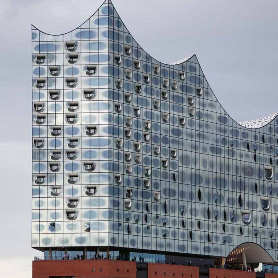 Bauwerk mit Strahlkraft: Hamburger Elbphilharmonie / Copyright Dobler Metallbau Bauwerk mit Strahlkraft: Hamburger Elbphilharmonie / Copyright Dobler Metallbau