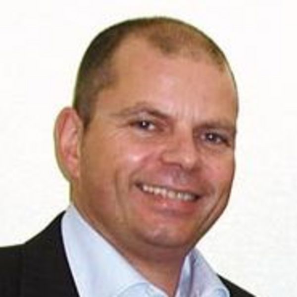 Geschäftsführender Gesellschafter Peter Matthies Geschäftsführender Gesellschafter Peter Matthies