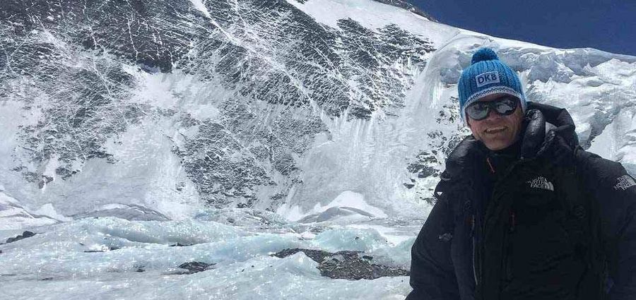Dr. Patrick Wilden am Mount Everest Dr. Patrick Wilden am Mount Everest
