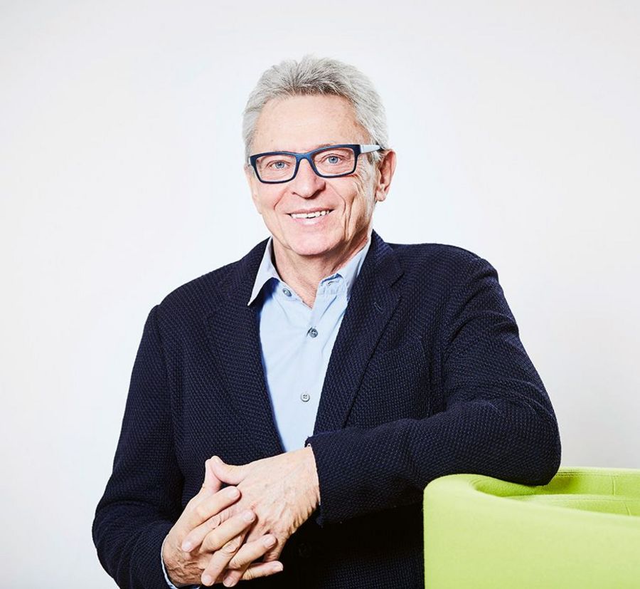 Rolf Schneider, Geschäftsführer der aktivoptik Service AG Rolf Schneider, Geschäftsführer der aktivoptik Service AG