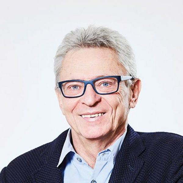 Rolf Schneider, Geschäftsführer der aktivoptik Service AG Rolf Schneider, Geschäftsführer der aktivoptik Service AG