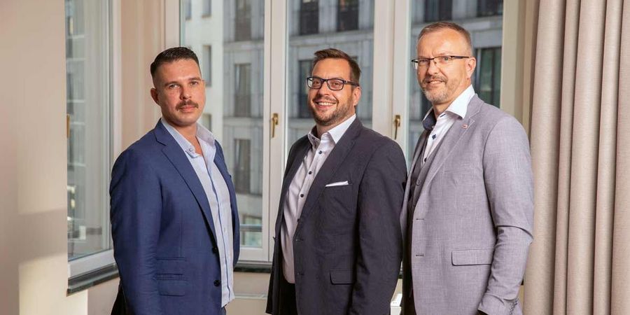 Die Geschäftsführung von tm – to market Consulting, v.l.n.r.: Matthias Gärtner, Jens Bretschneider und Olaf Müller-Stegemann Die Geschäftsführung von tm – to market Consulting, v.l.n.r.: Matthias Gärtner, Jens Bretschneider und Olaf Müller-Stegemann