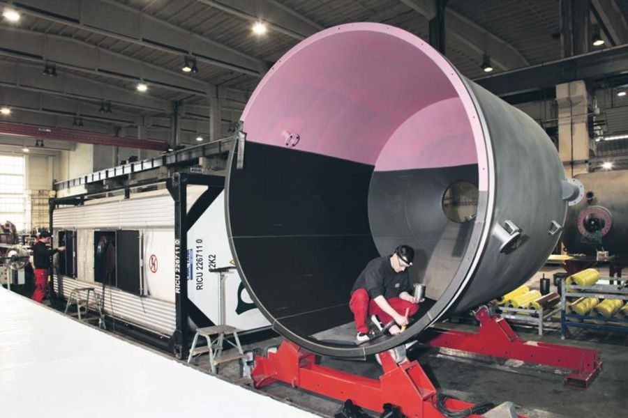 TIP TOP Oberflächenschutz Elbe Gummierung in der Werkstatt TIP TOP Oberflächenschutz Elbe Gummierung in der Werkstatt