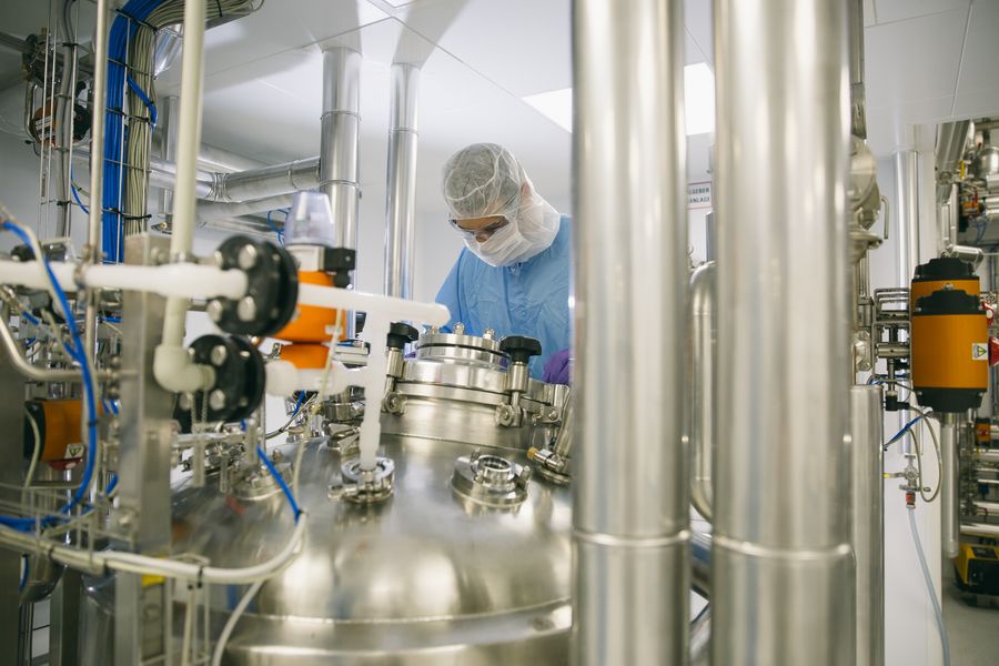 Die Tiroler SPIEGLTEC GmbH betreut als Generalplaner mit internationaler Ausrichtung Auftraggeber aus der Pharmazie, Chemie, Metallurige und dem Gesundheitswesen. Die Tiroler SPIEGLTEC GmbH betreut als Generalplaner mit internationaler Ausrichtung Auftraggeber aus der Pharmazie, Chemie, Metallurige und dem Gesundheitswesen.