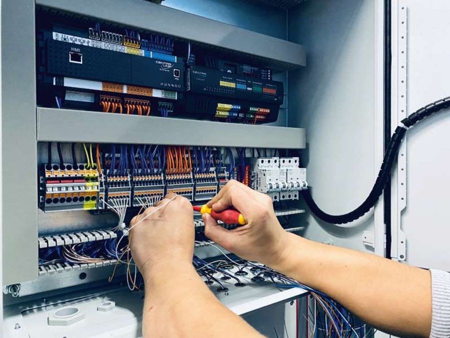Maxeiner elektrotechnische Installationen Maxeiner elektrotechnische Installationen