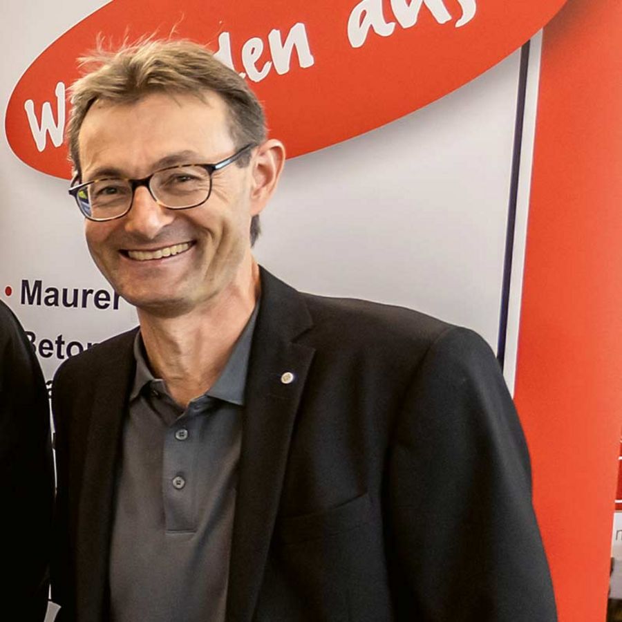 Dipl.-Ing. FH Klaus Schmitzer, Geschäftsführer der Stotz Bau GmbH & Co.KG Hoch- und Tiefbau Dipl.-Ing. FH Klaus Schmitzer, Geschäftsführer der Stotz Bau GmbH & Co.KG Hoch- und Tiefbau