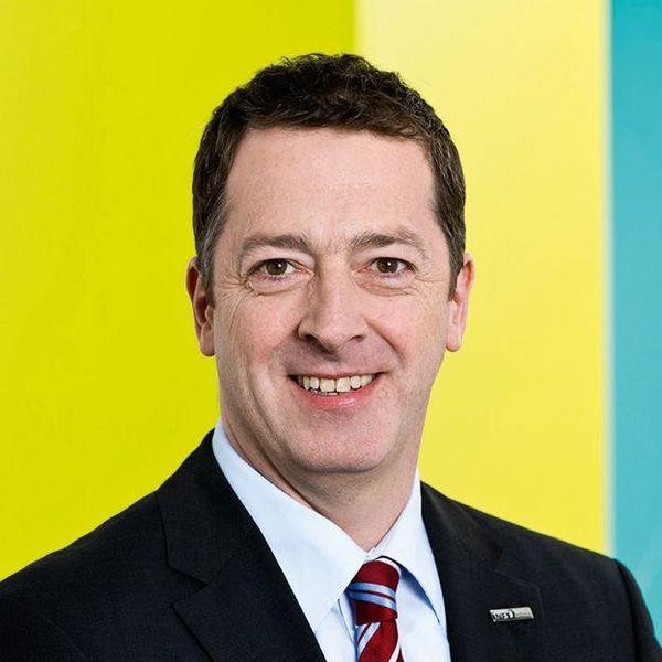Dr. Christof Rieck Dr. Christof Rieck