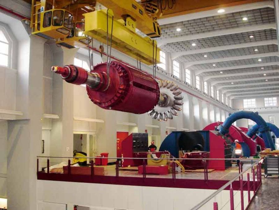 Gebrüder Meier Montage eines Rotors in einem Kraftwerk Gebrüder Meier Montage eines Rotors in einem Kraftwerk