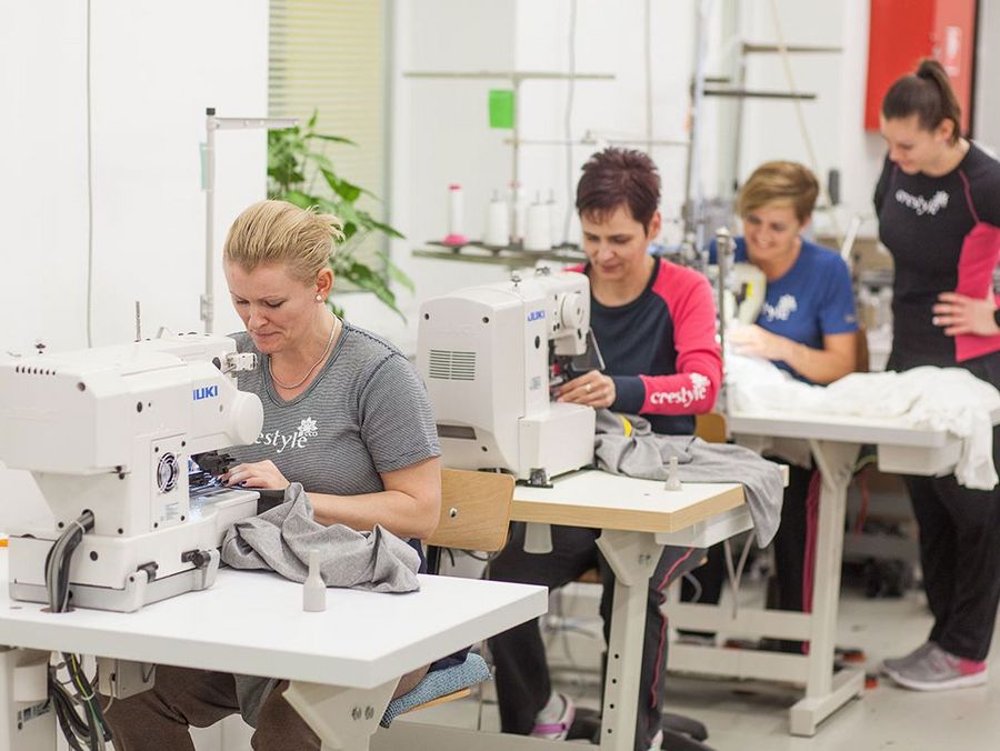 Die Produktion von Crestyle Hungary. Die Produktion von Crestyle Hungary.
