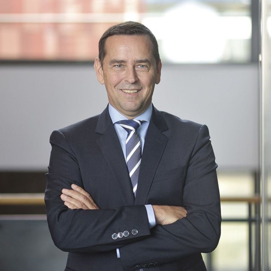 Peter Usko, Vorsitzender der Geschäftsführung und Geschäftsführer Operations der DB Fahrwegdienste GmbH. Peter Usko, Vorsitzender der Geschäftsführung und Geschäftsführer Operations der DB Fahrwegdienste GmbH.