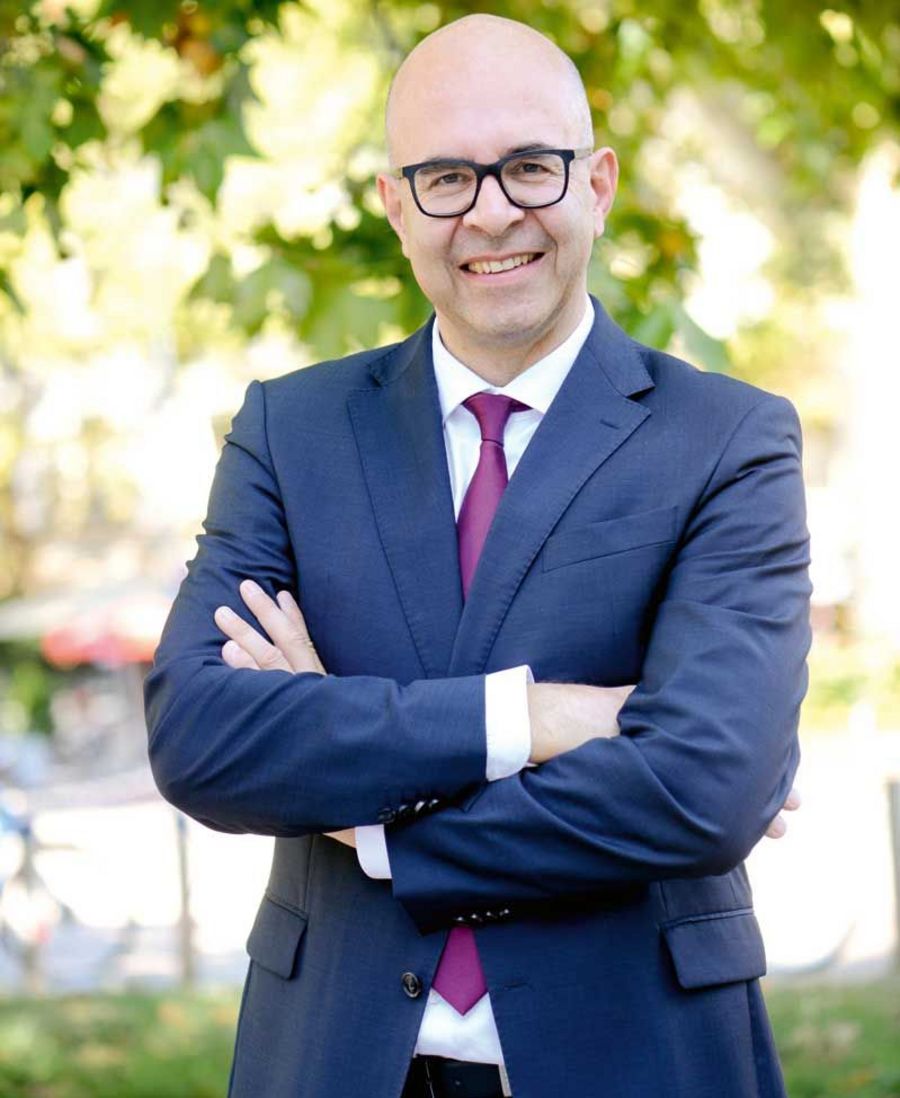 Markus Frenzer, Geschäftsführer der Nanz medico GmbH & Co. KG Markus Frenzer, Geschäftsführer der Nanz medico GmbH & Co. KG