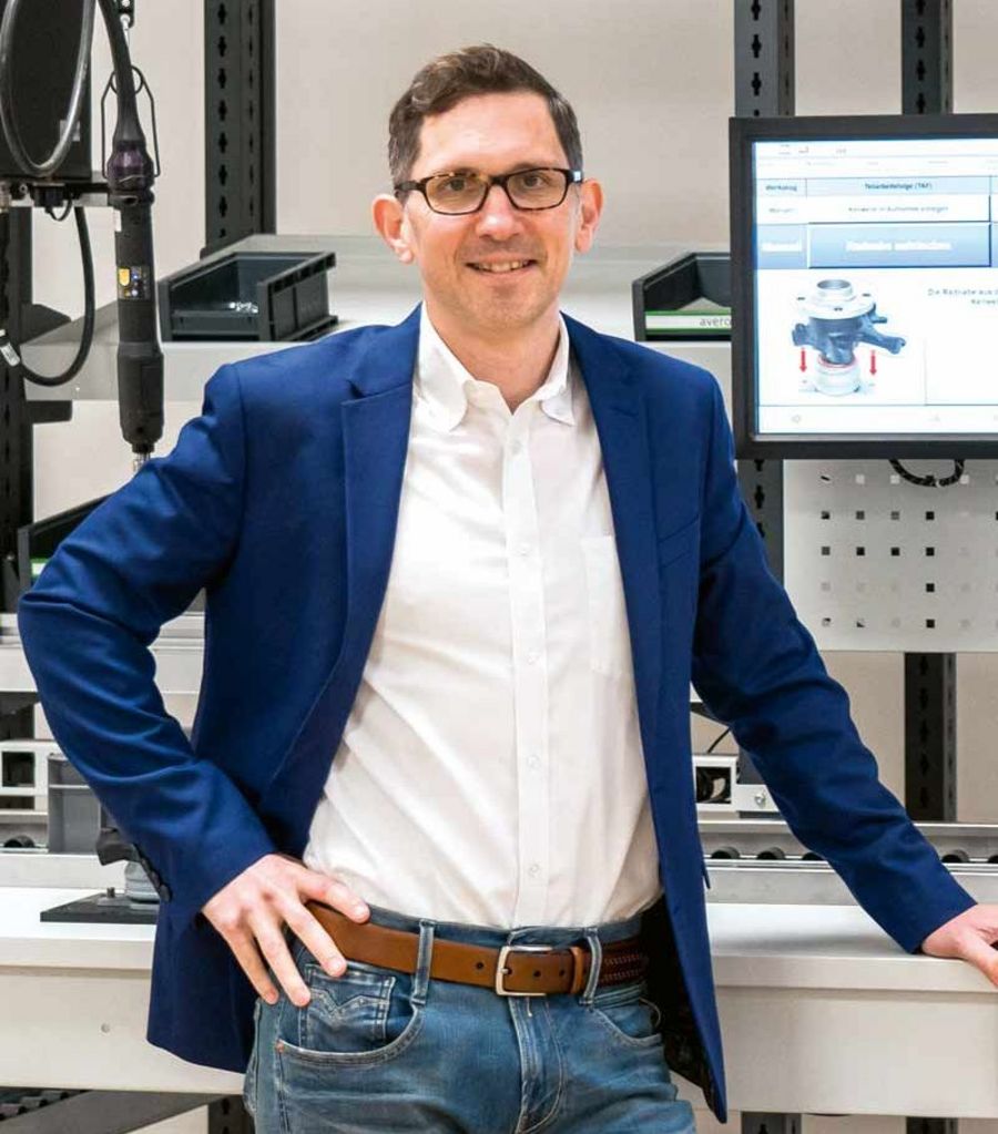 Dipl.-Ing. Henning Vogler, Geschäftsführer der Armbruster Engineering GmbH & Co. KG Dipl.-Ing. Henning Vogler, Geschäftsführer der Armbruster Engineering GmbH & Co. KG
