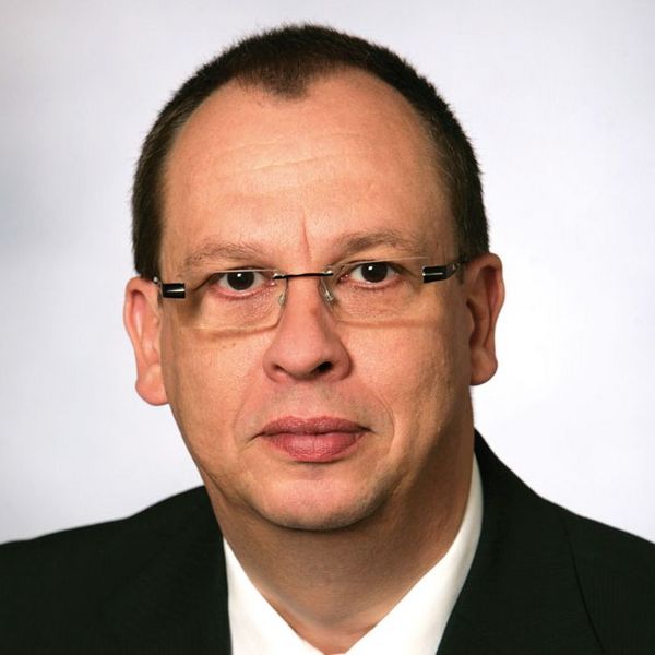 Frank Miles geschäftsführender Gesellschafter Frank Miles geschäftsführender Gesellschafter