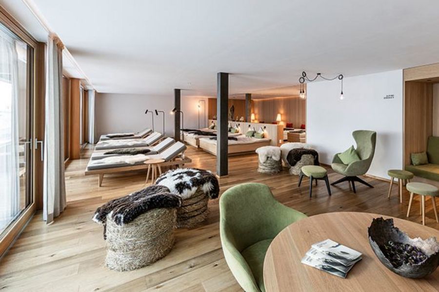 Das Feuerstein Hotel ist energieautark und CO2-neutral Das Feuerstein Hotel ist energieautark und CO2-neutral