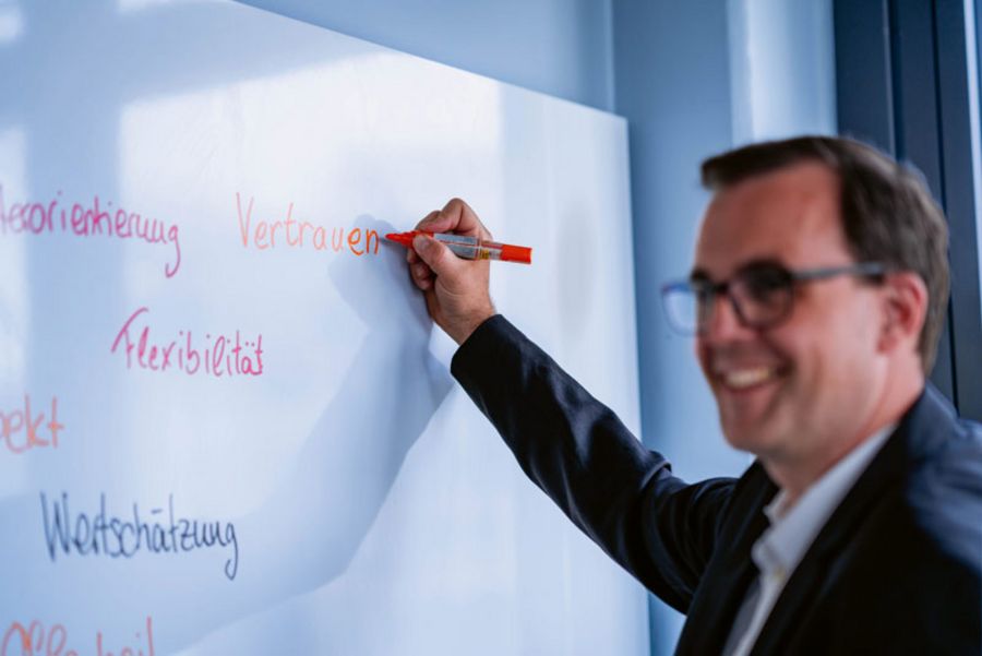 Assure Consulting Präsentation Assure Consulting Präsentation