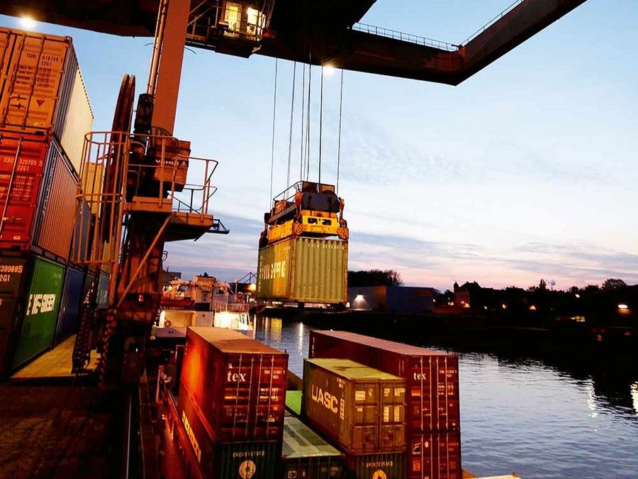 Containerhafen Containerhafen