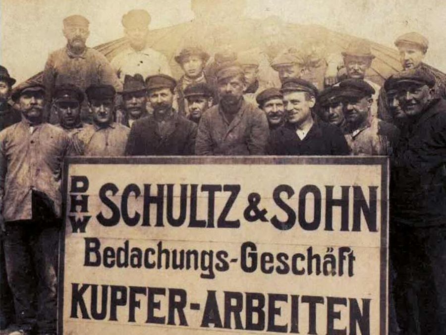 D.H.W. Schultz & Sohn Mitarbeiter vor 100 Jahren D.H.W. Schultz & Sohn Mitarbeiter vor 100 Jahren