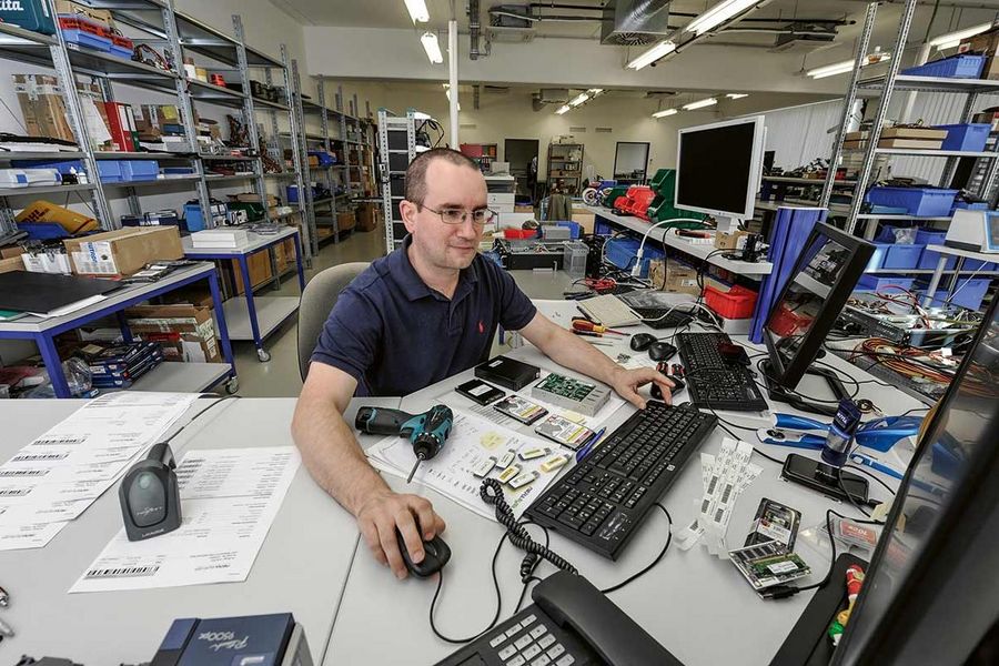 next system Service Mitarbeiter next system Service Mitarbeiter