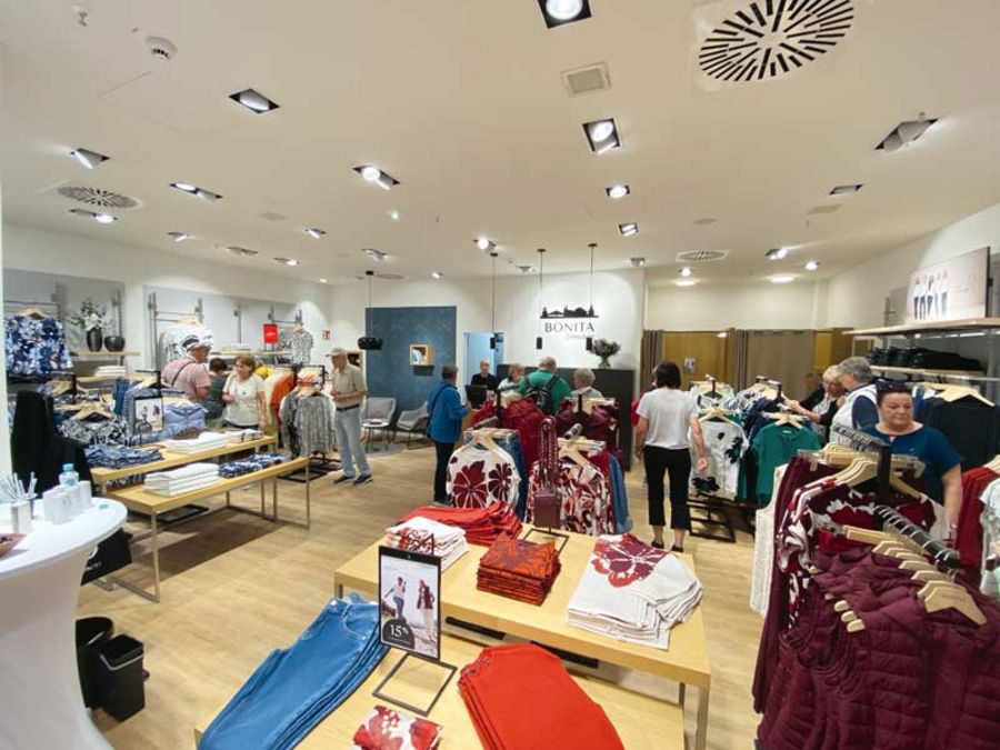 Bonita - Kunden im Store Bonita - Kunden im Store