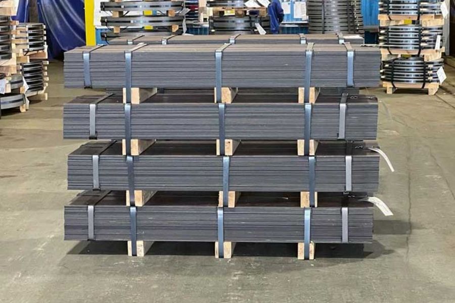 BANDTEC Warmgewalzte Zuschnitte BANDTEC Warmgewalzte Zuschnitte