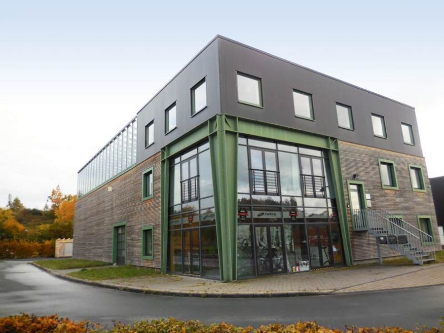 Hermann Schlichtmann GmbH - Gewerbehalle für einen Hersteller von Liegendfahrrädern Hermann Schlichtmann GmbH - Gewerbehalle für einen Hersteller von Liegendfahrrädern